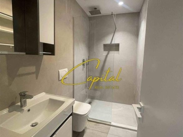 APARTAMENT ME QERA 1+1 ISH STACIONI TRENIT 550 EURO