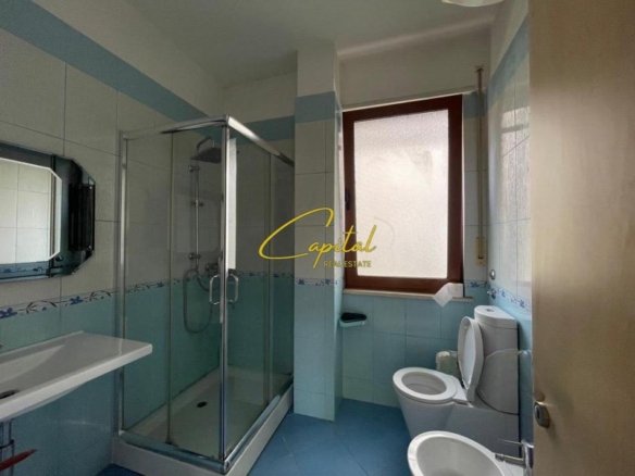 VILE ME QERA 254 M2 KODRA E PRIFTIT 130.000 LEKE