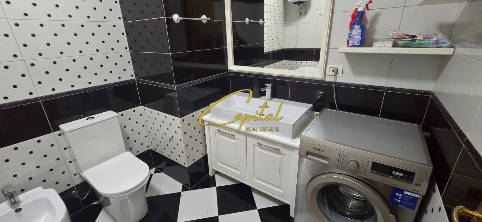 APARTAMENT ME QERA 3+1+2 RRUGA FROSINA PLAKU 700 EURO