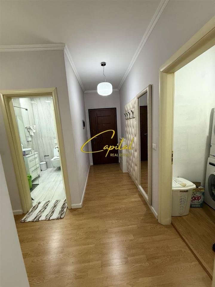 SHITET APARTAMENT 2+1 ISH STACIONI TRENIT 400.000 EURO