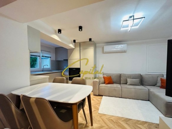 APARTAMENT ME QERA 2+1 ISH TREGU ELEKTIRK 700 EURO