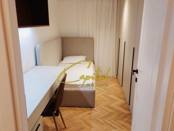 APARTAMENT ME QERA 2+1 ISH TREGU ELEKTIRK 700 EURO