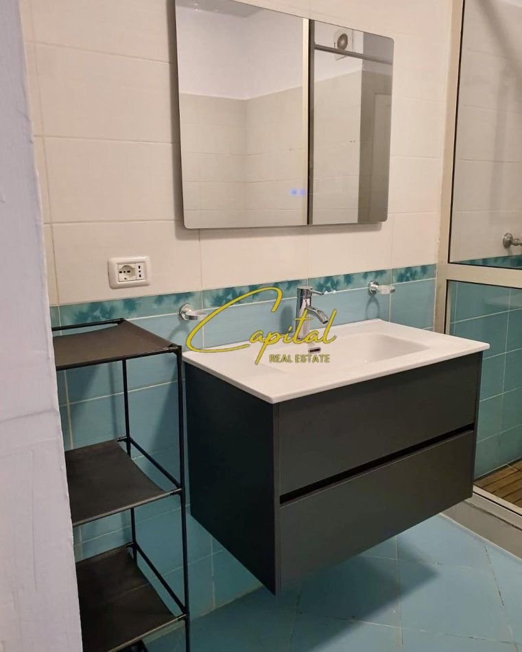 APARTAMENT ME QERA 1+1 ISH TREGU ELEKTRIK 600 EURO