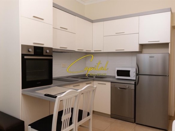 APARTAMENT ME QERA 2+1 QENDER 600 EURO