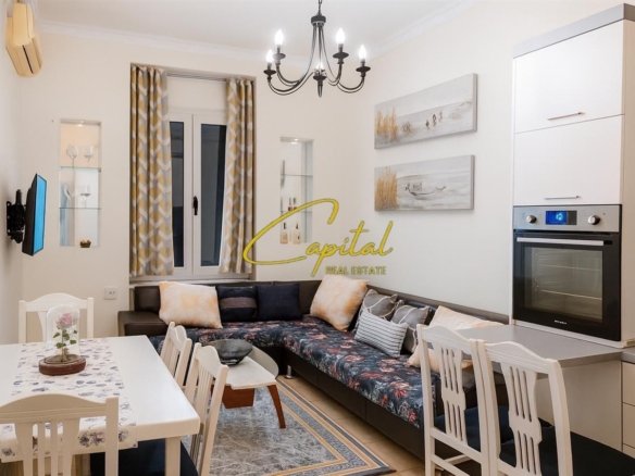 APARTAMENT ME QERA 2+1 QENDER 600 EURO