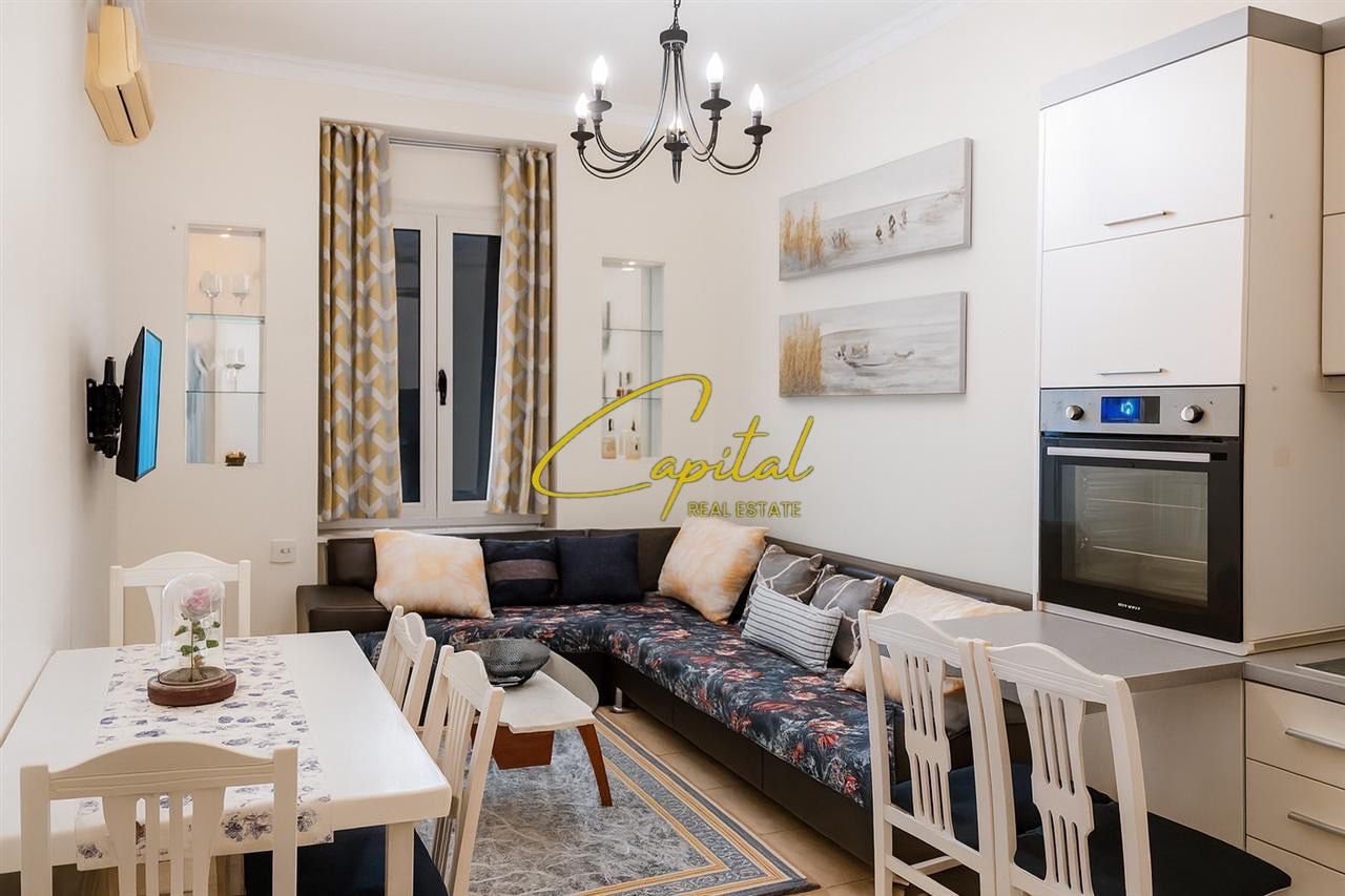 WhatsApp Image 2025-10-22 at 9.56.41 AM (1) APARTAMENT ME QERA 2+1 QENDER 600 EURO