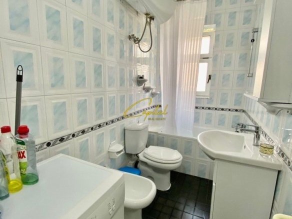 APARTAMENT ME QERA 2+1 RRUGA FORTUZI 650 EURO