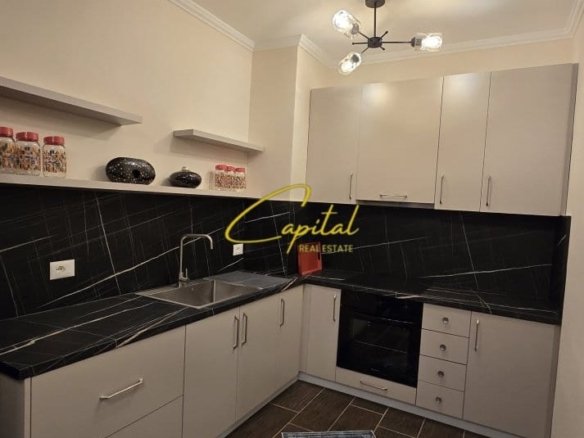 APARTAMENT ME QERA 2+1 YZBERISHT 500 EURO