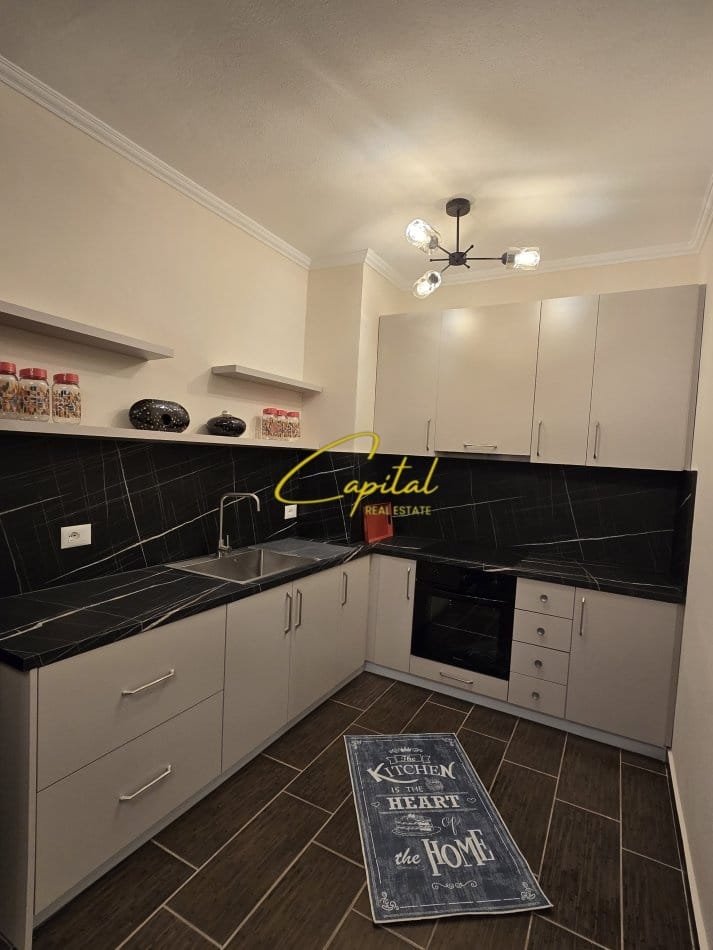 APARTAMENT ME QERA 2+1 YZBERISHT 500 EURO