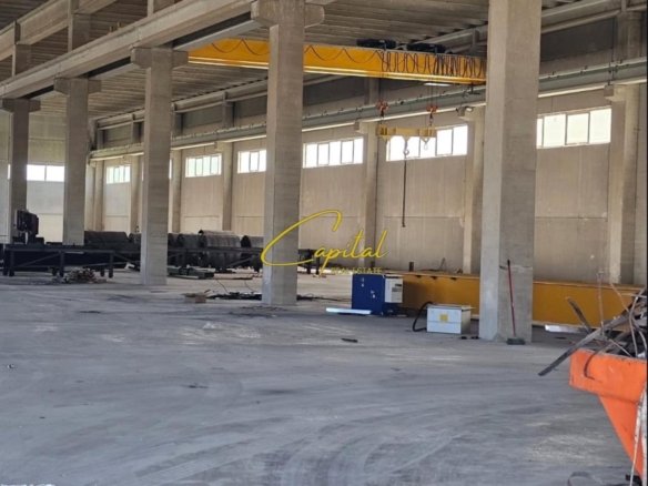 KAPANON ME QERA 3500 M2 AUTOSTRADA TR-DR 9000 EURO