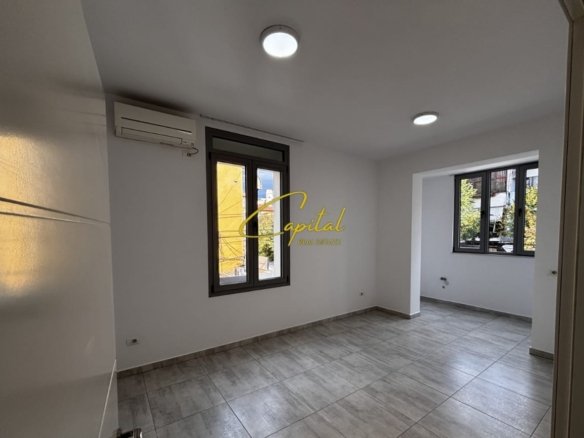 ZYRE ME QERA 75 M2 RRUGA E DIBRES 500 EURO