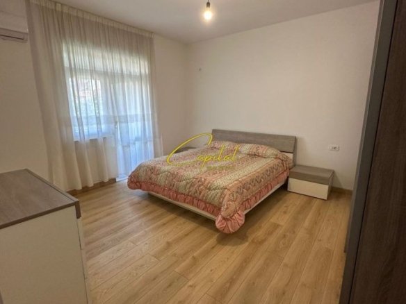 APARTAMENT ME QERA 2+1 PAZARI I RI 600 EURO