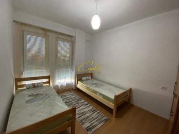 APARTAMENT ME QERA 3+1 5 MAJI 65.000 LEKE