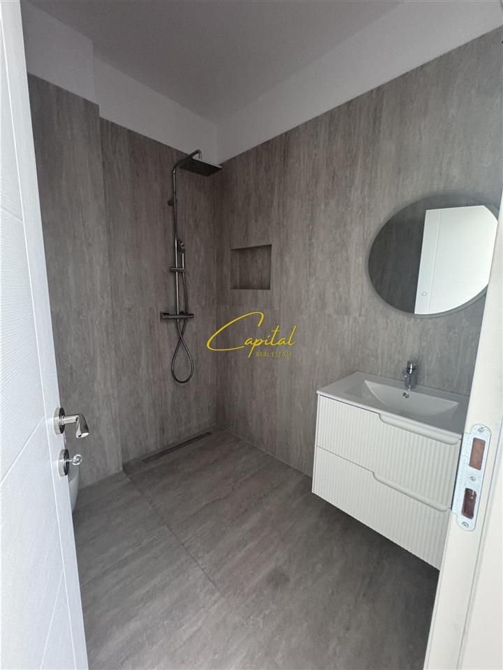 APARTAMENT ME QERA 2+1 BULEVARDI I RI 650 EURO
