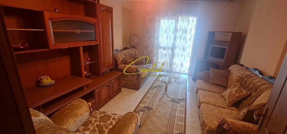 APARTAMENT ME QERA 2+1 RRUGA DRITAN HOXHA 570 EURO