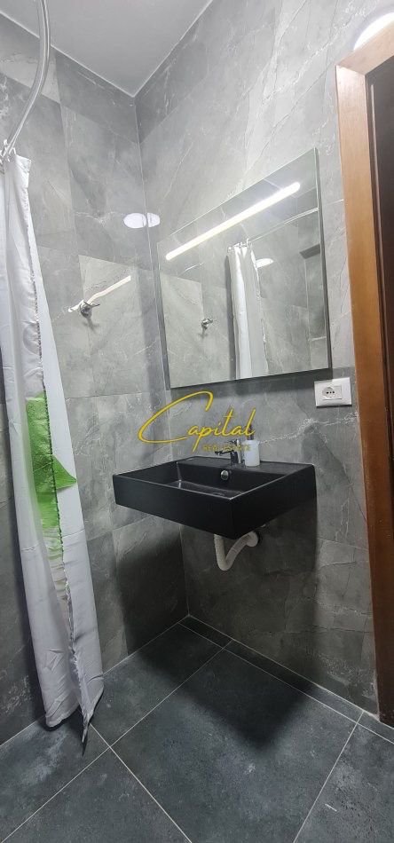 APARTAMENT ME QERA 2+1 RRUGA DRITAN HOXHA 570 EURO