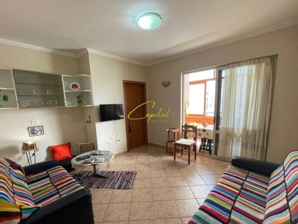APARTAMENT ME QERA 1+1 PAZARI I RI 50.000 LEKE