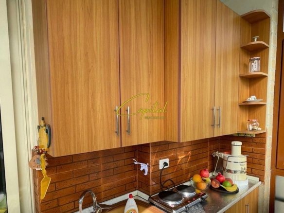 APARTAMENT ME QERA 1+1 PAZARI I RI 50.000 LEKE