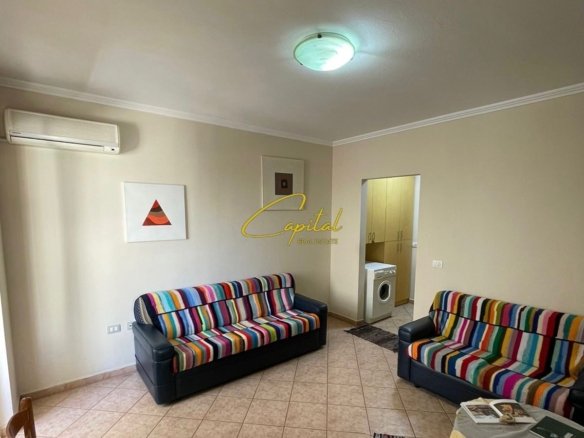 APARTAMENT ME QERA 1+1 PAZARI I RI 50.000 LEKE