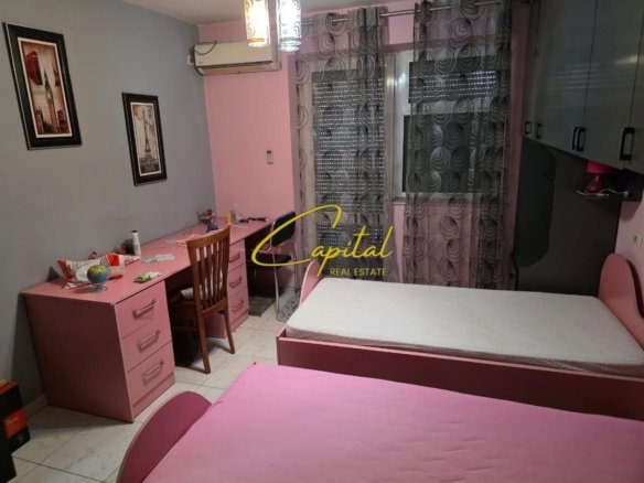APARTAMENT ME QERA 1+1 RRUGA BARDHYL 420 EURO