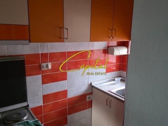 APARTAMENT ME QERA 1+1 RRUGA BARDHYL 420 EURO