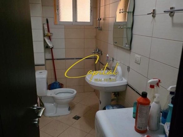 APARTAMENT ME QERA 1+1 RRUGA BARDHYL 420 EURO