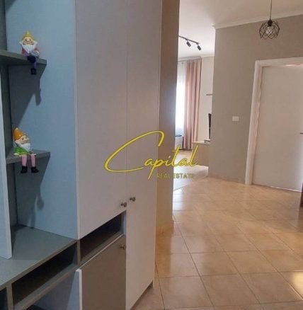 APARTAMENT ME QERA 1+1 RRUGA E DIBRES 60.000 LEKE