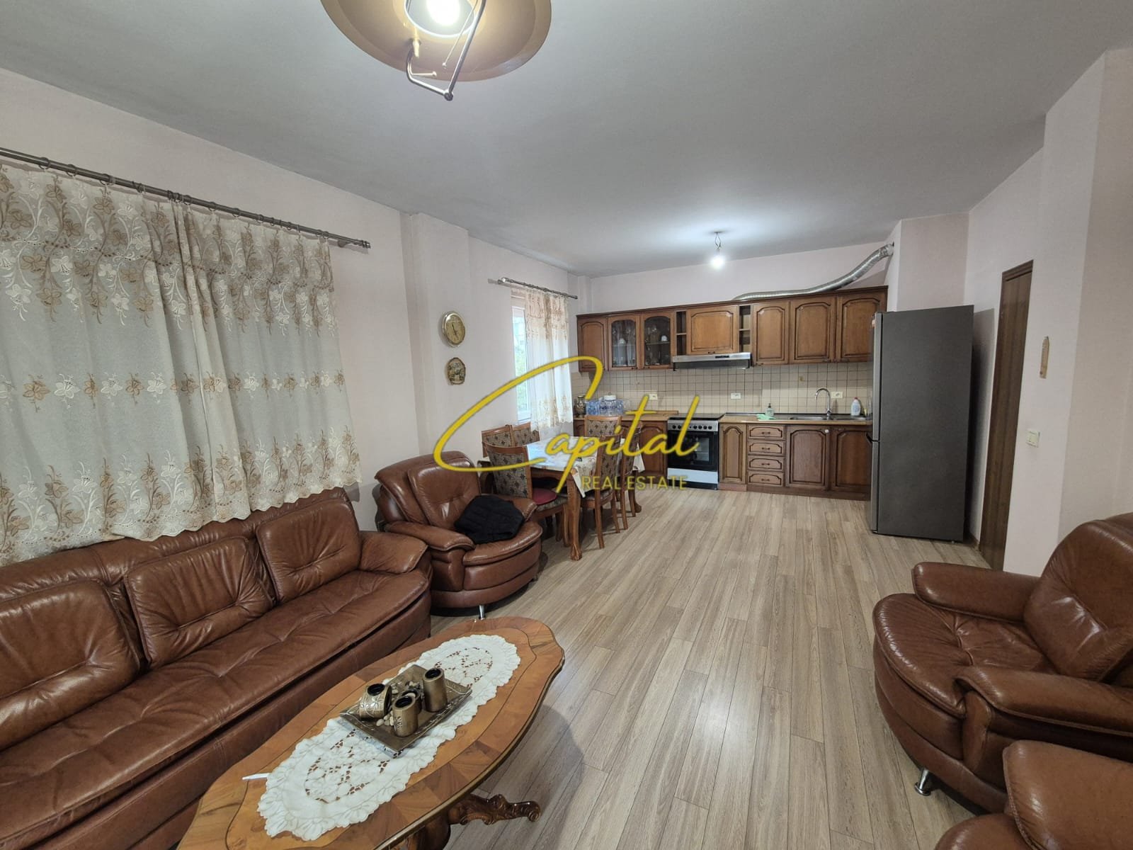 WhatsApp Image 2025-10-29 at 10.32.34 AM (2) APARTAMENT ME QERA 2+1 VASIL SHANTO 650 EURO