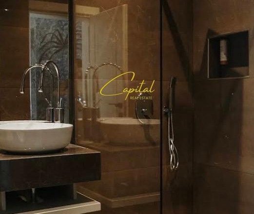 SHITET HOTEL 1.500 M2 VLORE 3.000.000 EURO