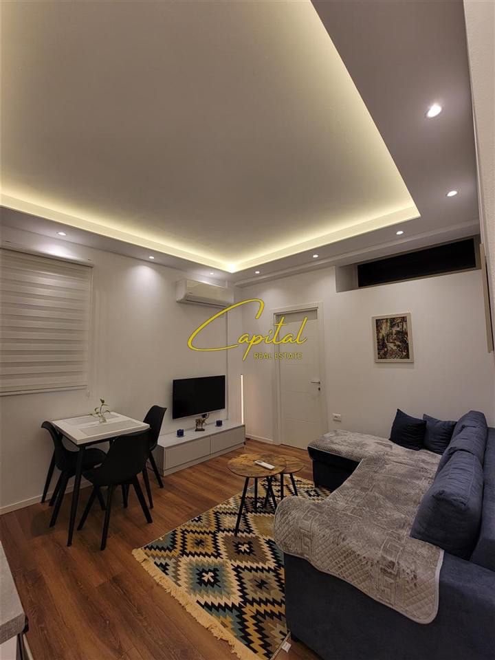 APARTAMENT ME QERA 1+1 RRUGA E DURRESIT 60.000 LEKE