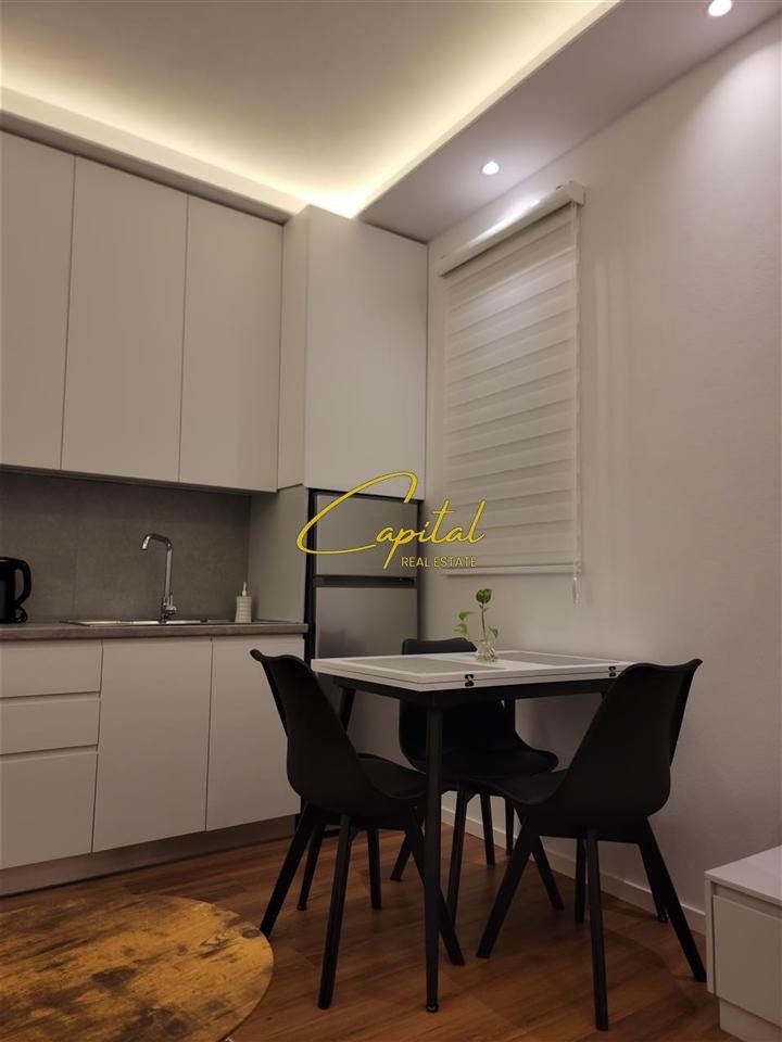 APARTAMENT ME QERA 1+1 RRUGA E DURRESIT 60.000 LEKE