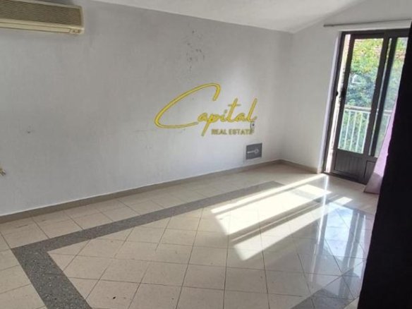 VILE PRIVATE ME QERA 240 M2 SELVIA 1.300 EURO