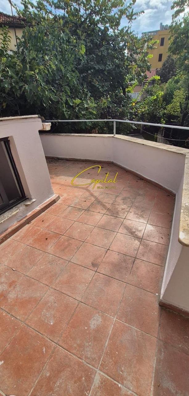 VILE PRIVATE ME QERA 240 M2 SELVIA 1.300 EURO