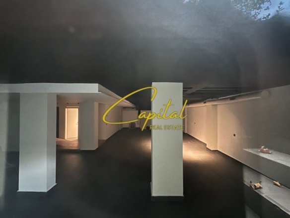 AMBIENT BIZNESI ME QERA 250 M2 BLV BAJRAM CURRI 800 EURO