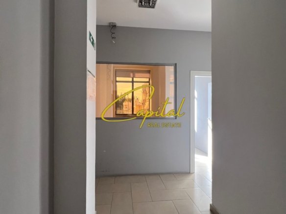 AMBIENT BIZNESI ME QERA 350 M2 RRUGA E ELBASASNIT 3000 EURO