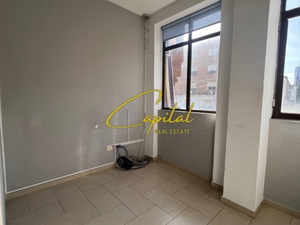 AMBIENT BIZNESI ME QERA 350 M2 RRUGA E ELBASASNIT 3000 EURO
