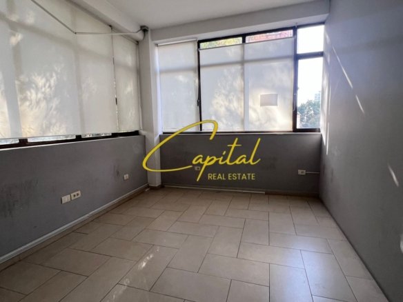 AMBIENT BIZNESI ME QERA 350 M2 RRUGA E ELBASASNIT 3000 EURO