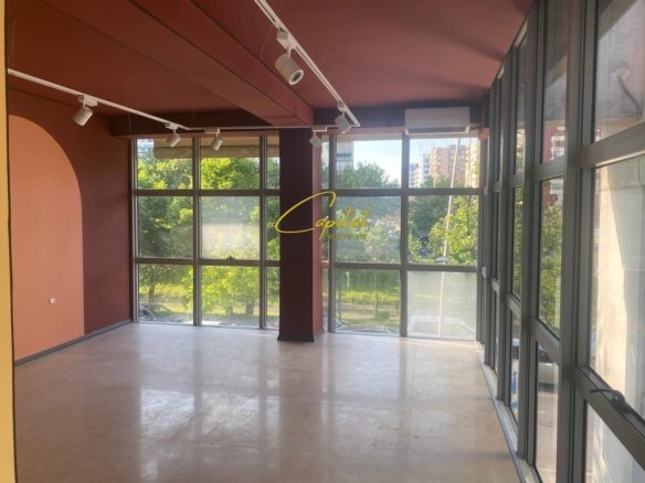 AMBIENT BIZNESI ME QERA 80 M2 URA E NISHARAKUT 85.000 LEKE