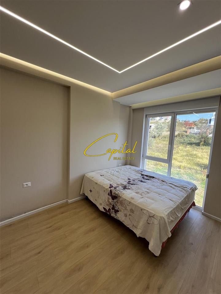 VILE PRIVATE ME QERA 200 M2 FARKE 140.000 LEKE