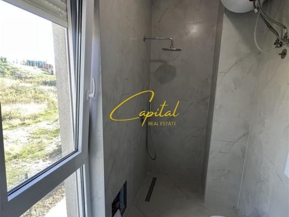 VILE PRIVATE ME QERA 200 M2 FARKE 140.000 LEKE