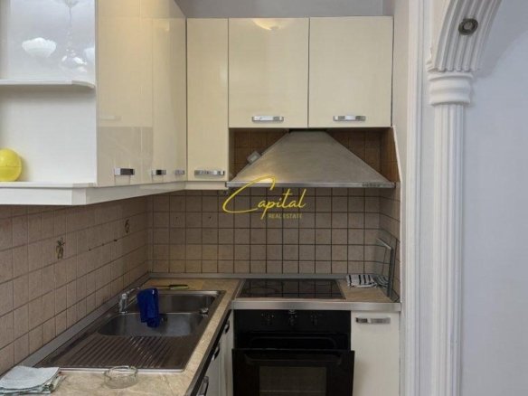 APARTAMENT ME QERA 2+1 URA E NISHARAKUT 600 EURO