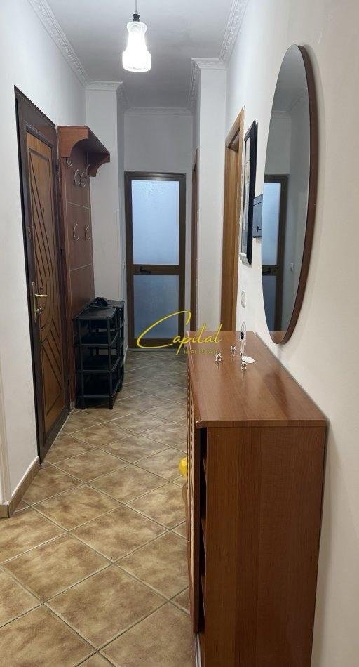 APARTAMENT ME QERA 2+1 URA E NISHARAKUT 600 EURO