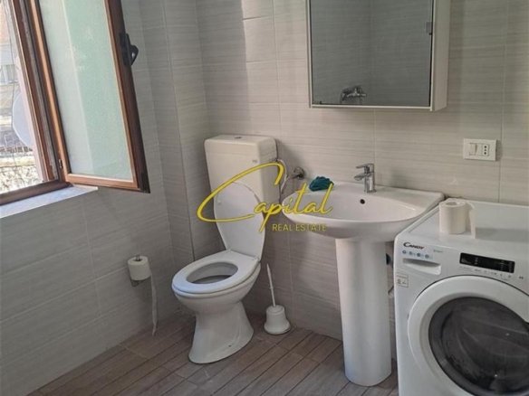 APARTAMENT ME QERA 1+1 RRUGA DRITAN HOXHA 40.000 LEKE