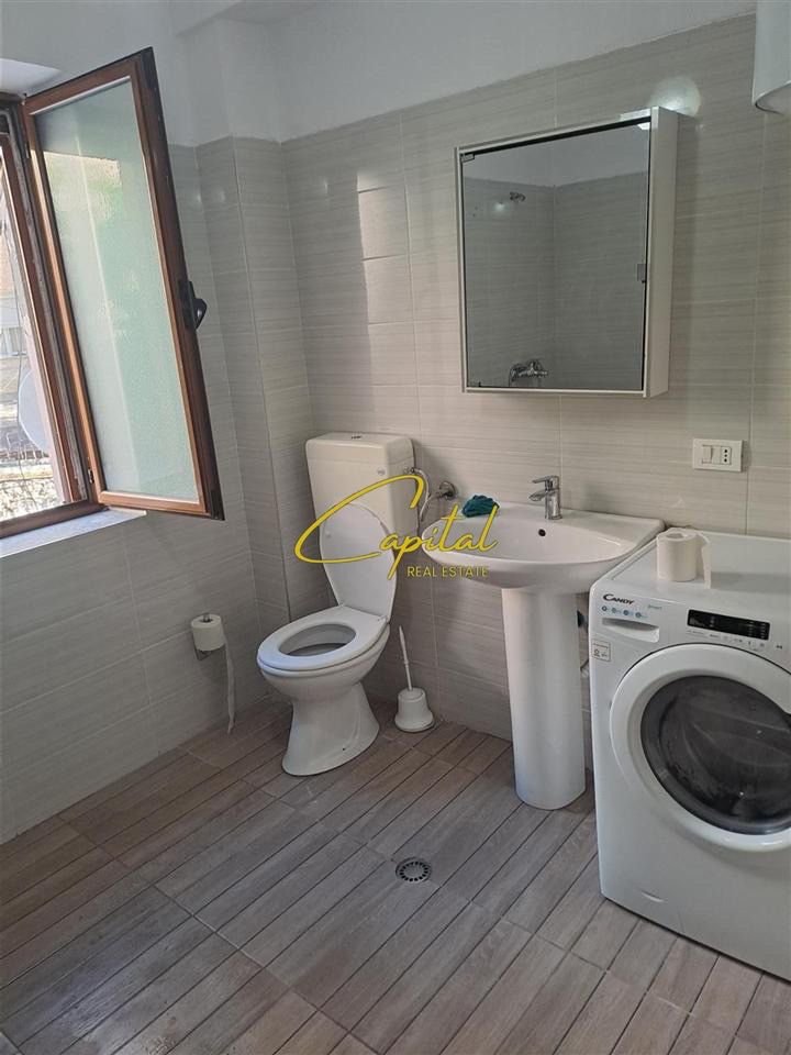 WhatsApp Image 2025-11-03 at 5.02.16 PM APARTAMENT ME QERA 1+1 RRUGA DRITAN HOXHA 40.000 LEKE