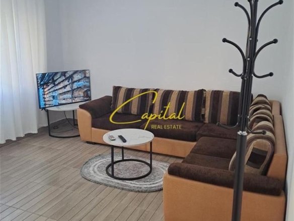 APARTAMENT ME QERA 1+1 RRUGA DRITAN HOXHA 40.000 LEKE