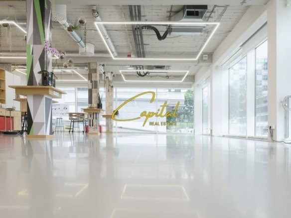 AMBIENT BIZNESI ME QERA 240 M2 AUTOSTRADA TR-DR 3.600 EURO