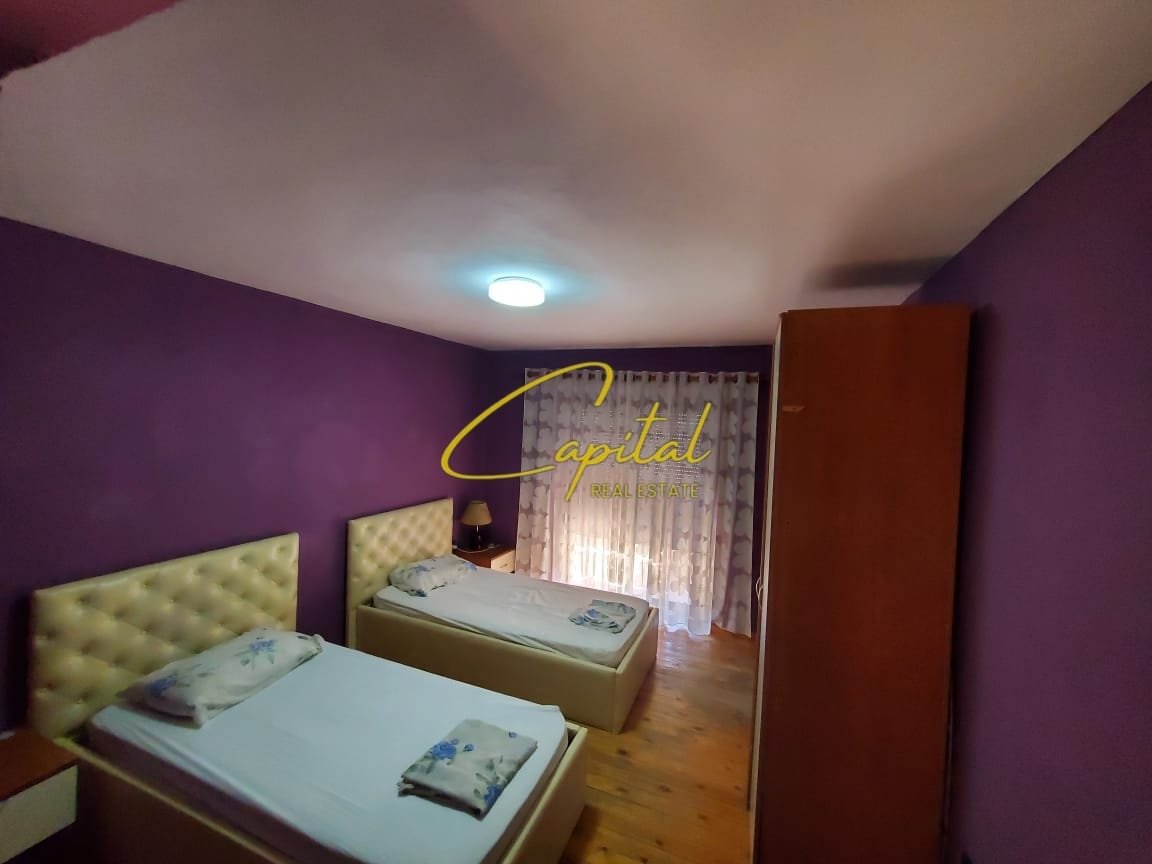 SHITET APARTAMENT 3+1+2 21 DHJETORI 225.000 EURO