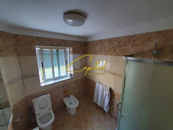 SHITET APARTAMENT 3+1+2 21 DHJETORI 225.000 EURO