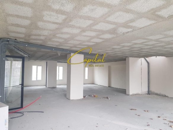 AMBIENT BIZNESI ME QERA 200 M2 RRUGA E DIBRES 1.700 EURO