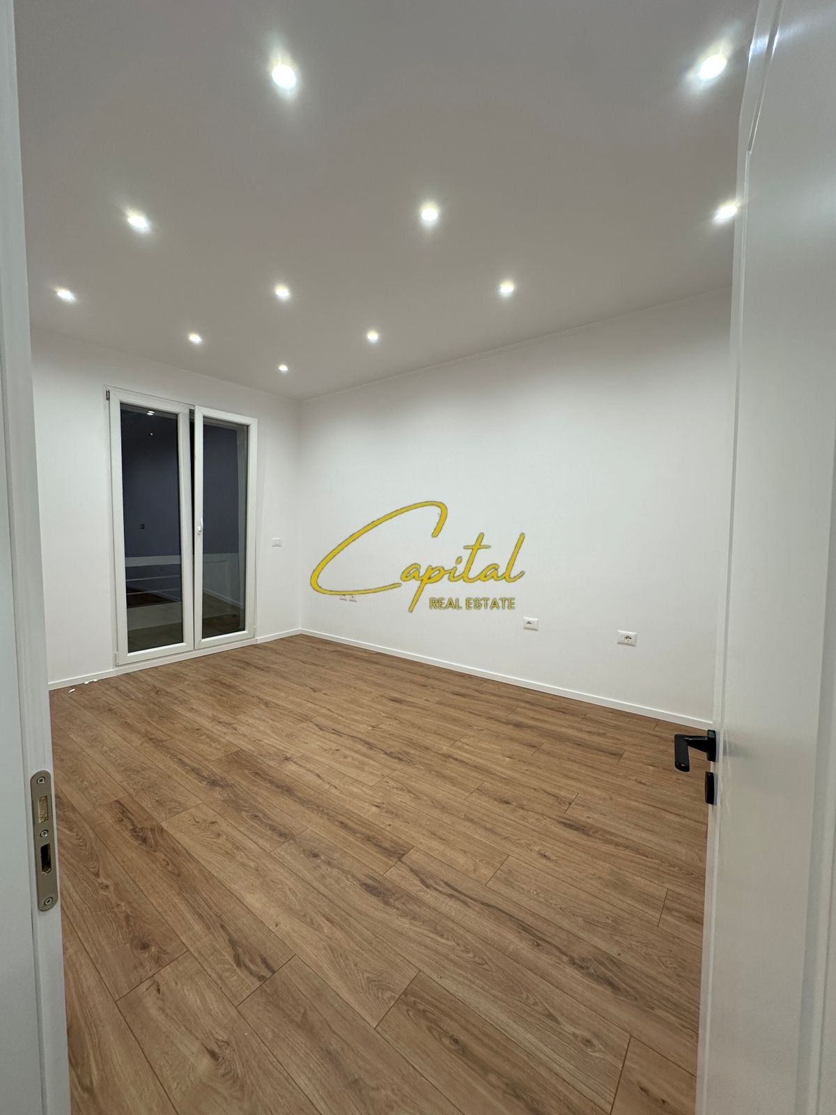 SHITET APARTAMENT 2+1 RRUGA E DURRESIT 168.000 EURO